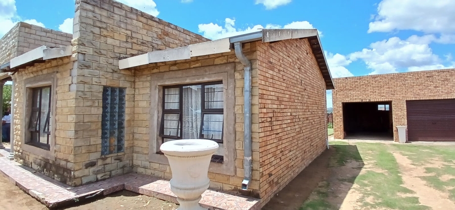 2 Bedroom Property for Sale in Bohlokong Free State